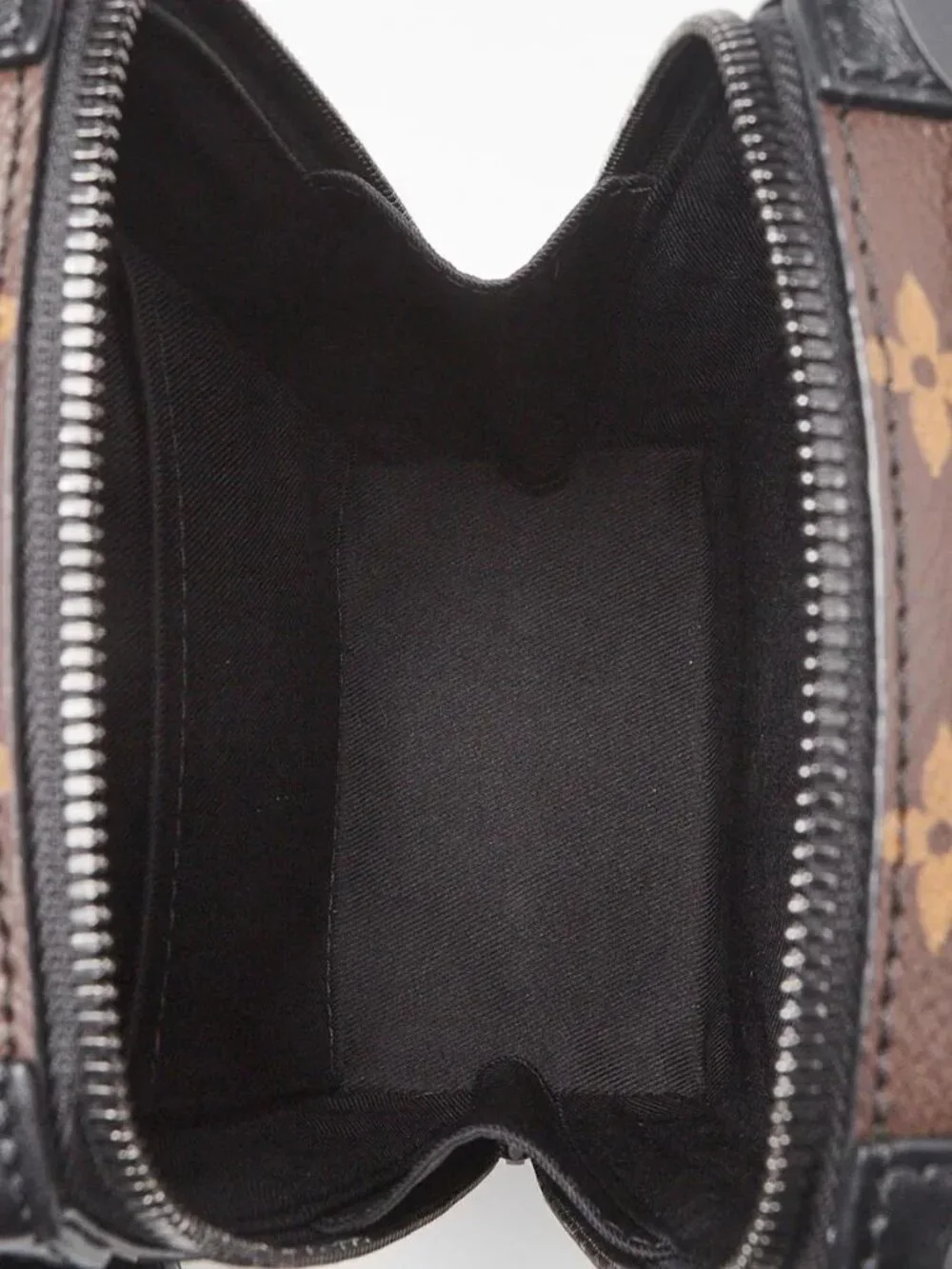 Louis Vuitton Monogram Canvas Tuffetage Vertical Soft Trunk Bag